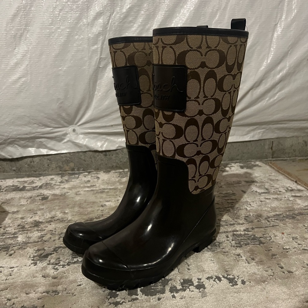 Coach Brown Rubber Logo Rain Boots Size 6 US